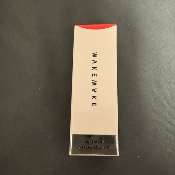 WAKEMAKE Korean Beauty Watery Tok Lip Tint in #5 Cherry Shot - Picture 2 of 8